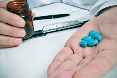 Три важных критерия, по которым больным COVID-19 назначают антибиотики Три важных критерия, по которым больным COVID-19 назначают антибиотики